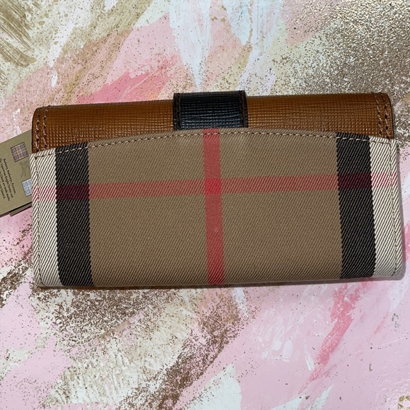 BURBERRY HALTON HOUSE CHECK EMBOSSED BRIDLE WALLET - Picture 3 of 13